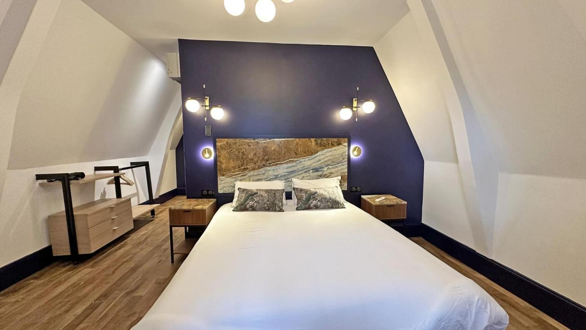 Le Manoir Des Perrieres Bed & Breakfast Rochechouart Exterior photo