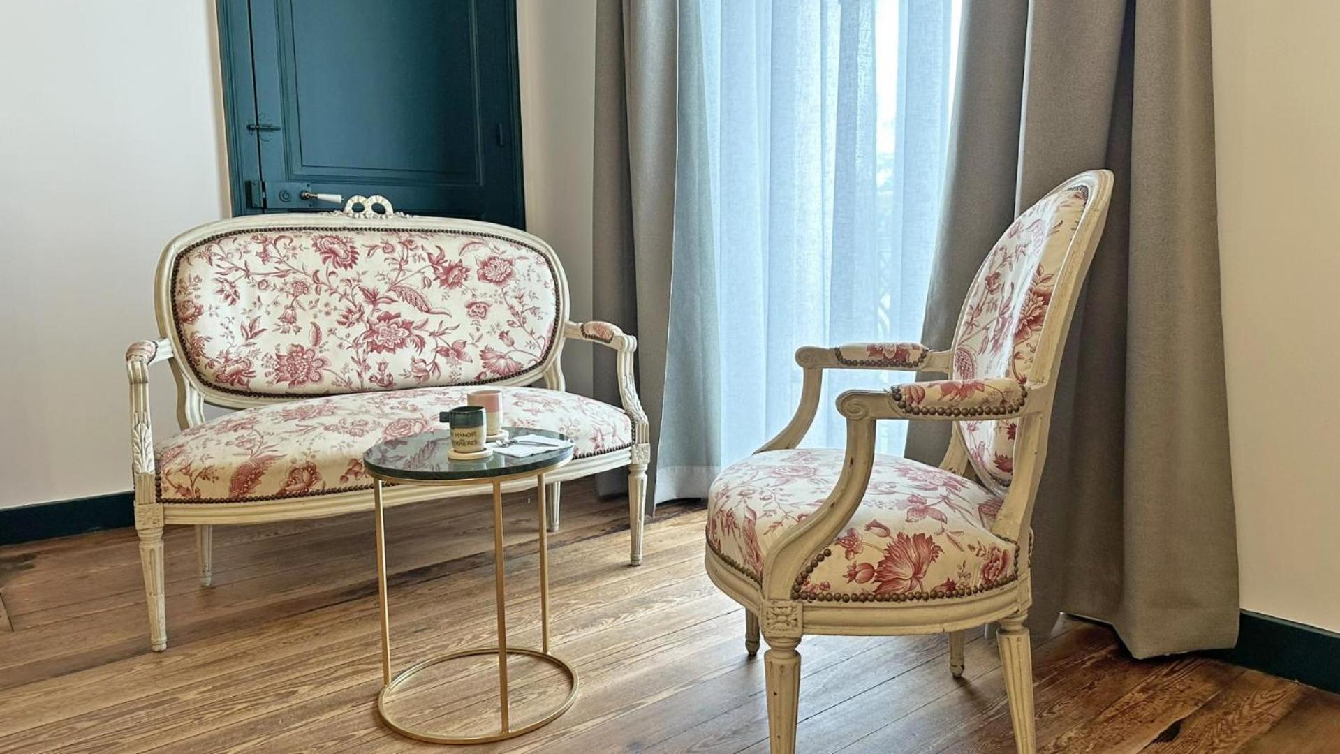 Le Manoir Des Perrieres Bed & Breakfast Rochechouart Exterior photo