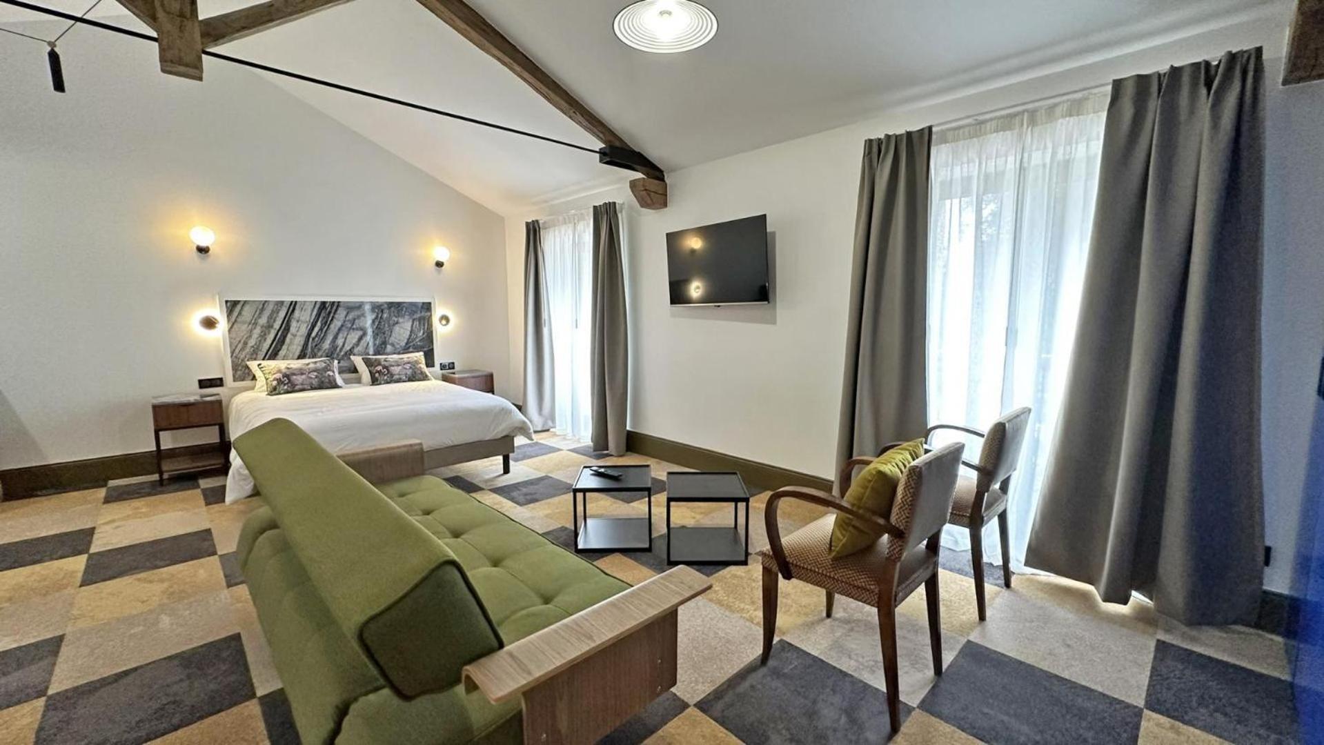 Le Manoir Des Perrieres Bed & Breakfast Rochechouart Exterior photo